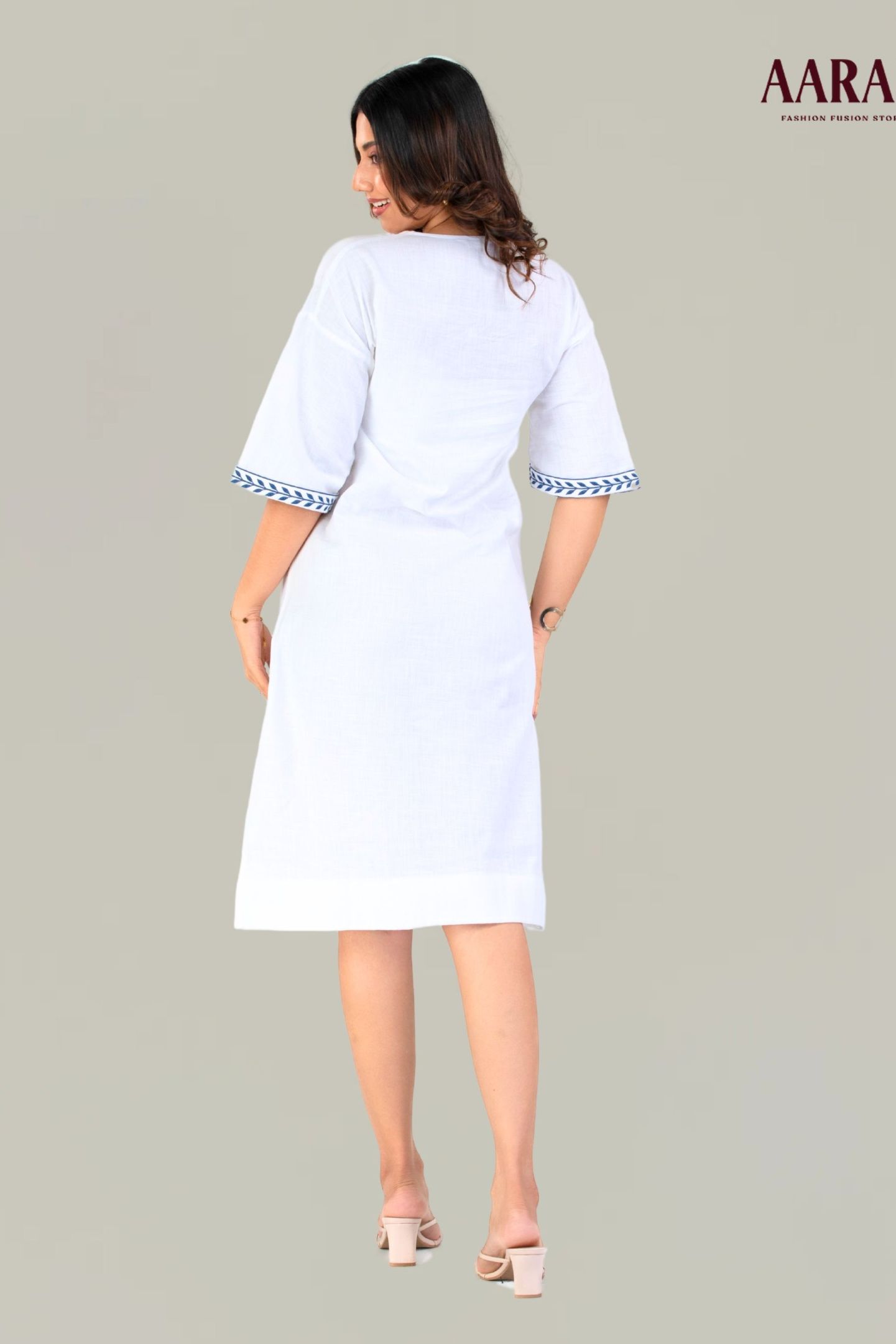 DELICATE DRESS - Image 4